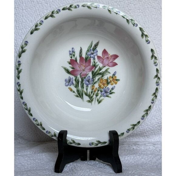 THOMPSON POTTERY 4 FLOWER GARDEN SOUP BOWLS 3 DESIGNS 7” - Picture 5 of 7